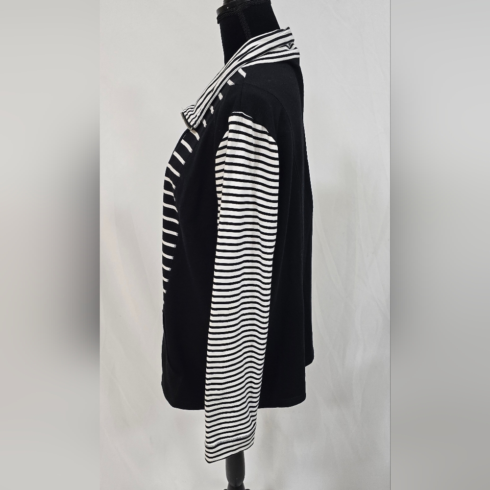 Chico’s Zenergy jacket women 3/XL  striped black/white athleisure outdoor - Picture 5 of 7